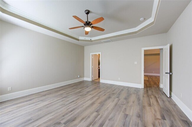 Building Photo - 611 Whitney Oaks Ln