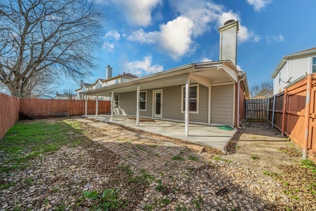 Building Photo - Move-In Ready 4BR/2BA Home in Crowley, TX