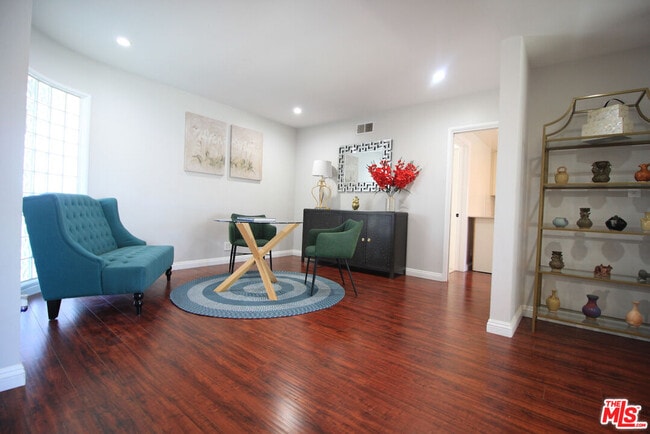 Building Photo - 6605 S Sherbourne Dr