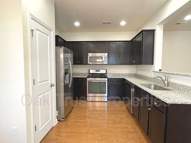 Building Photo - 3329 Conservancy Ln