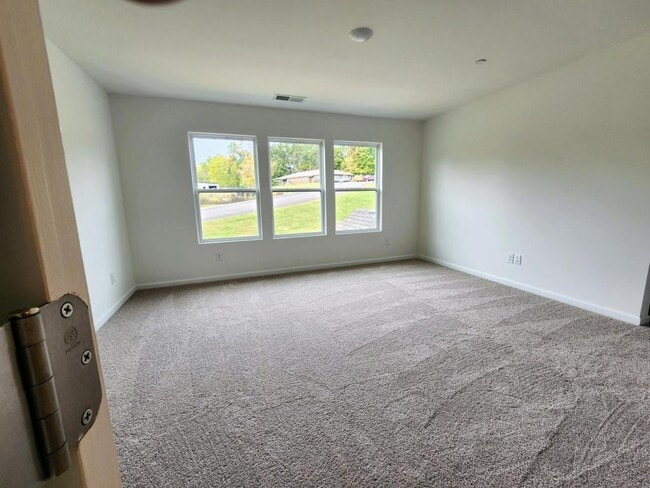 Building Photo - 7120 Mapleside Ln