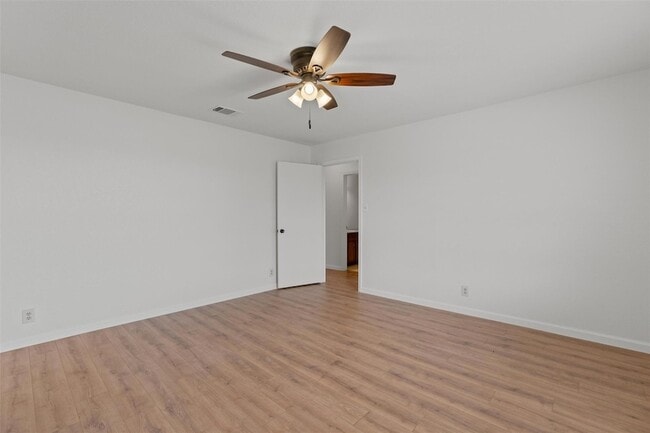 Building Photo - 209 E Rector St