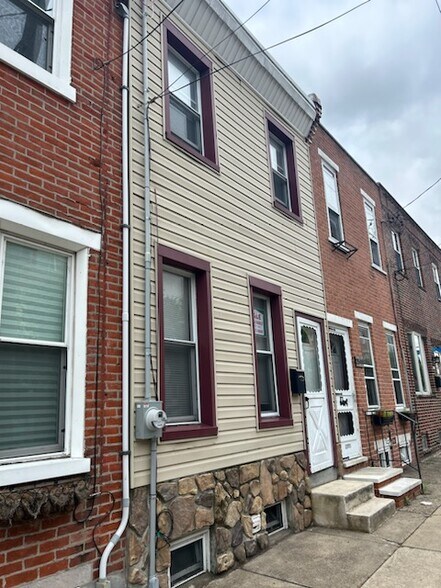 Primary Photo - 2546 E Dauphin St