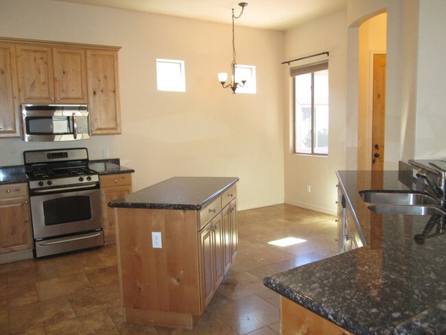 Building Photo - Unfurnished, 1-year long-term rental