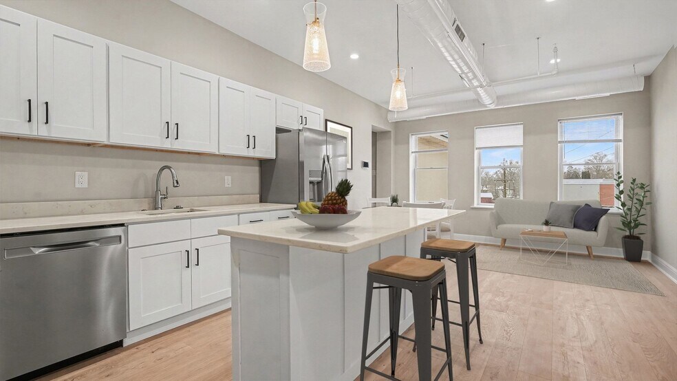 Building Photo - 115 S Main St