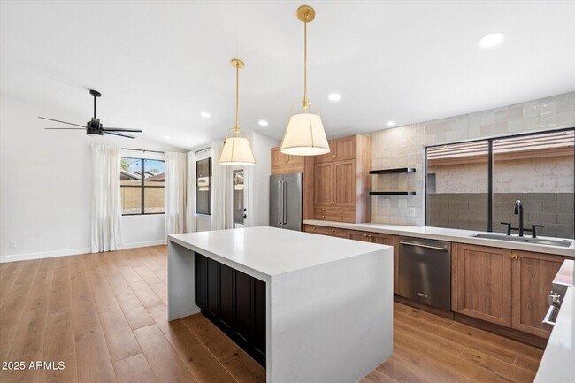 Building Photo - 4706 E Jaeger Rd