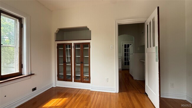 Building Photo - 8368 Big Bend Blvd