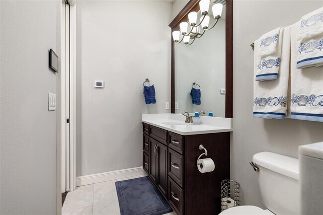 Building Photo - 10605 Midview Terrace