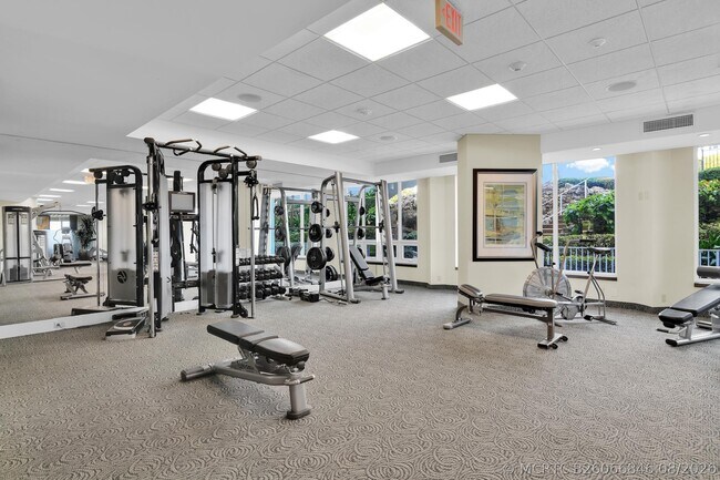 Building Photo - 500 S Ocean Blvd