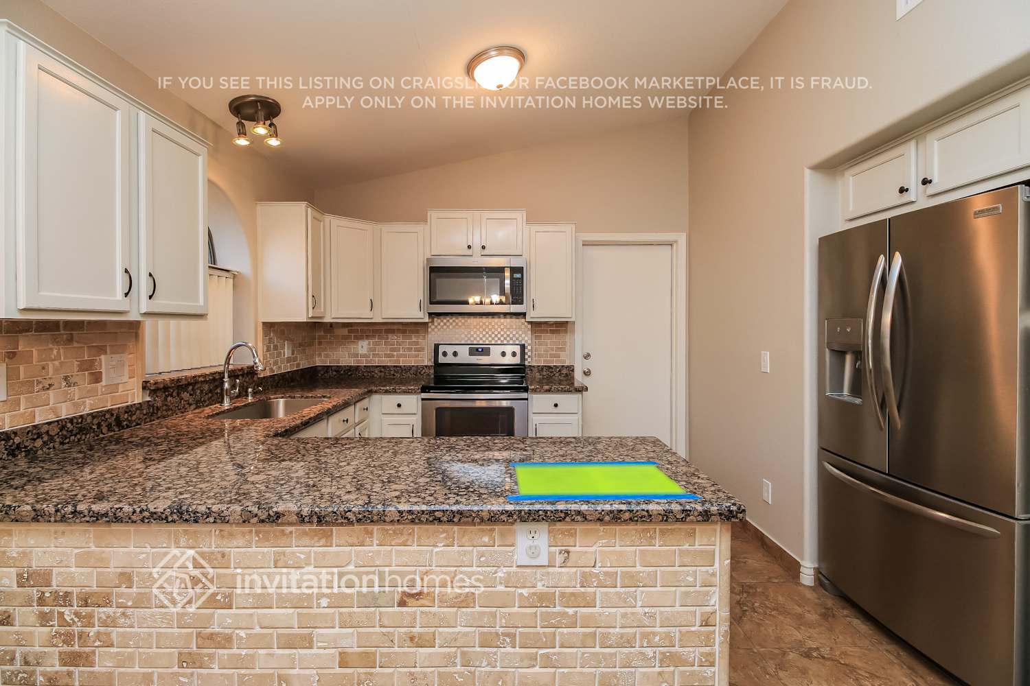 Building Photo - 9827 Olla Ave