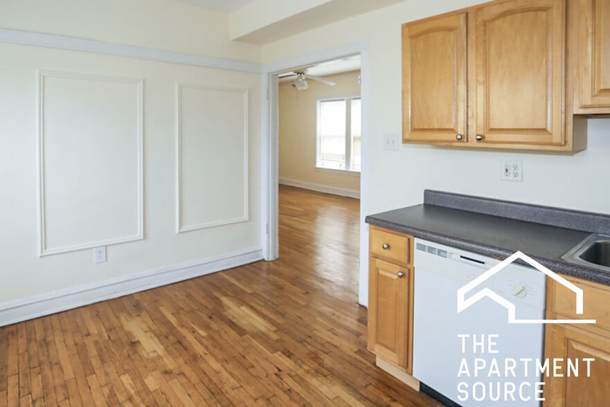 Building Photo - 3525 N Broadway St