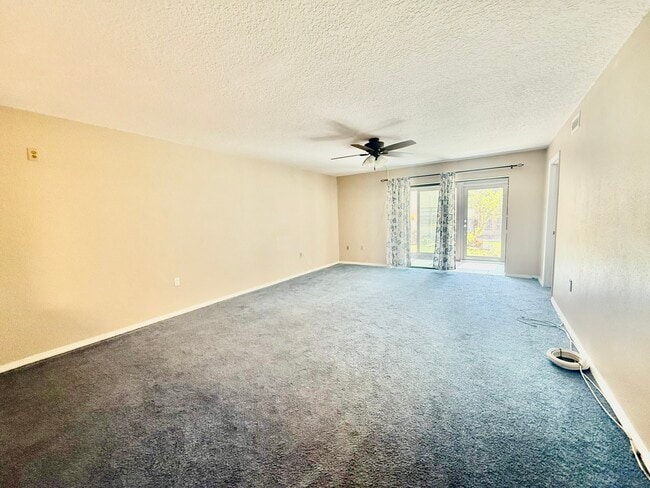 Building Photo - 2400 Winding Creek Blvd
