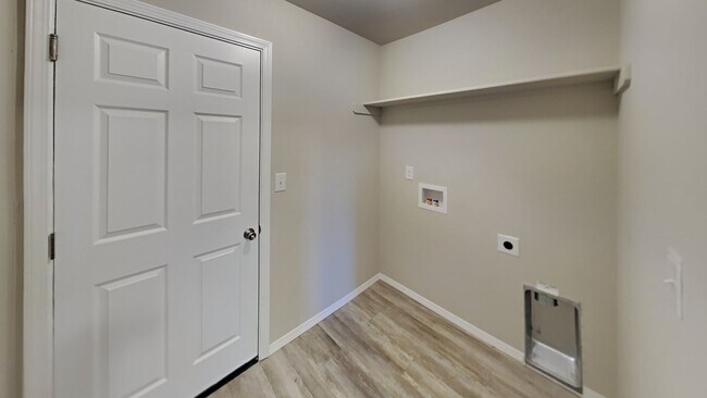Building Photo - Very Nice 4 bedroom 2 bath home in Harrah ...