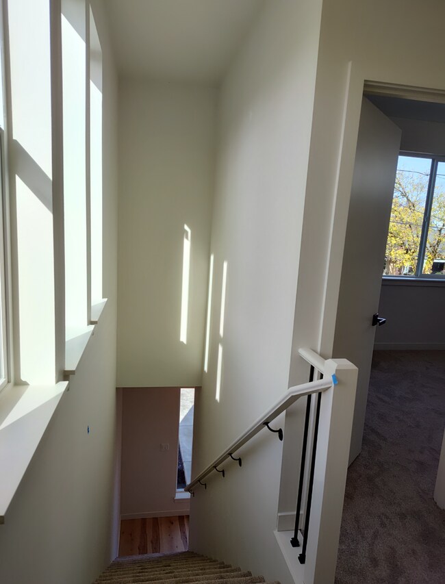 Building Photo - 4268 NE Going St