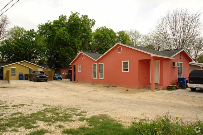 Primary Photo - 4515 W Durango St