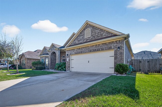 Building Photo - 32111 Dunham Creek Ln