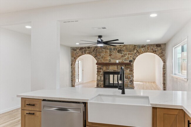 Building Photo - 3411 80th St