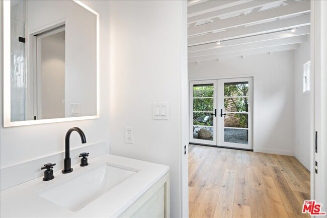 Building Photo - 4027 Moore St