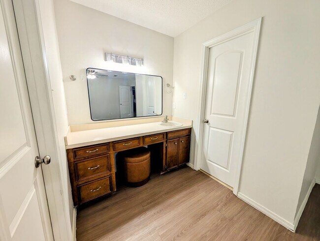Building Photo - 3008 Brittney Ln