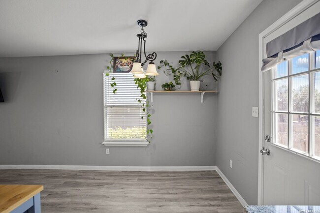 Building Photo - 5923 Fox Canyon