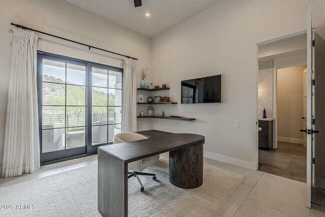 Building Photo - 12016 N Sunset Dr