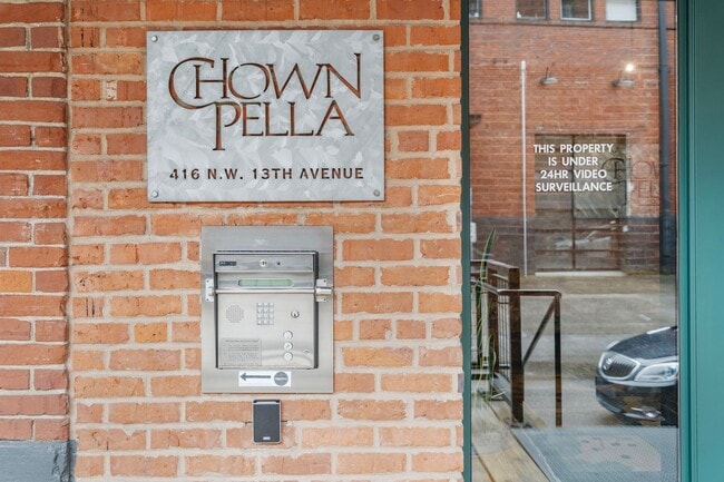 Building Photo - Historic Chown Pella Lofts - east facing studio w/parking/most utilities/rooftop deck