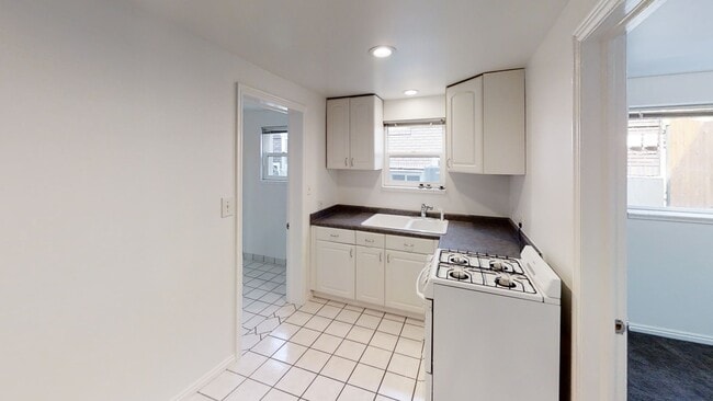 Building Photo - 1123 E 900 S