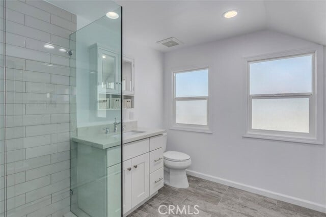 Building Photo - 542 S Clementine St