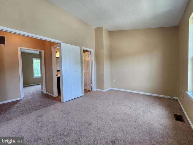 Building Photo - 849 St Michaels Dr