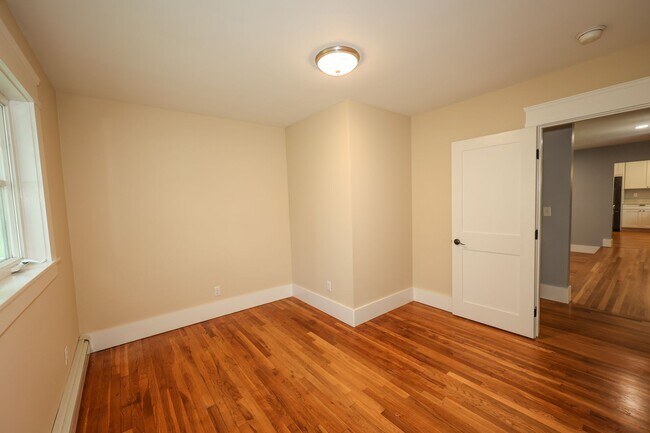 Building Photo - 49 N Amherst Rd