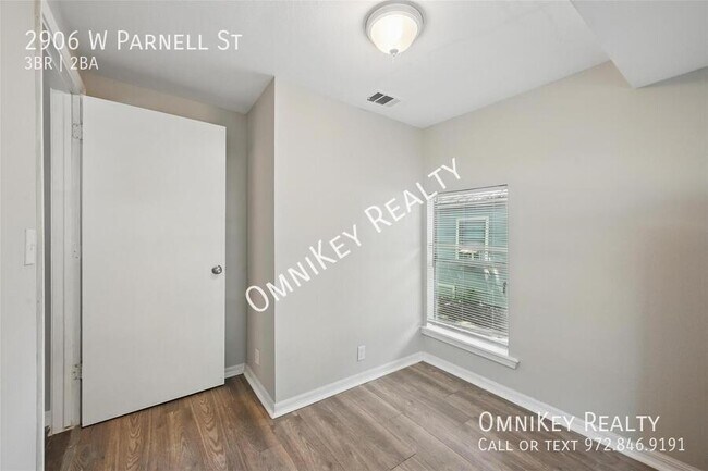 Building Photo - 2906 W Parnell St
