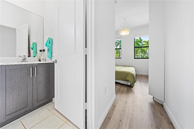 Building Photo - 25557 SW 109th Ave