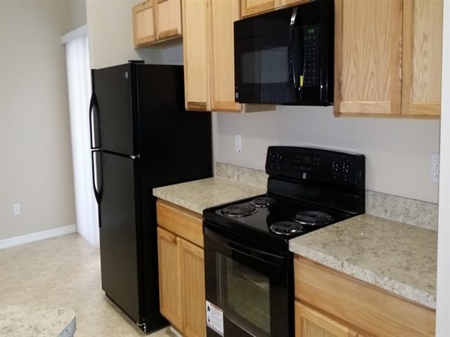 Building Photo - 635 Cherry Laurel St