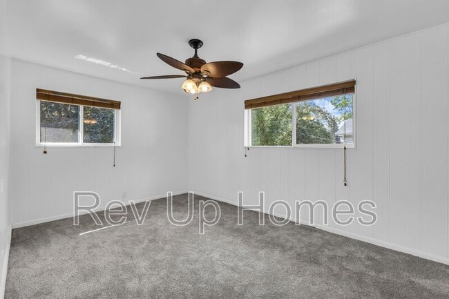 Building Photo - 309 E 200 S
