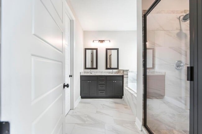 Building Photo - 402 Otters Rdg Dr