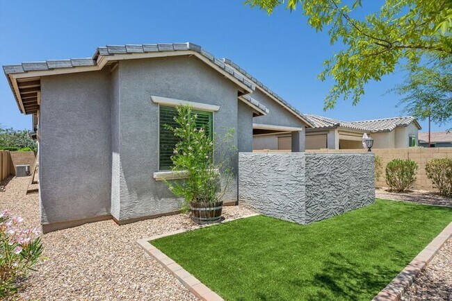 Building Photo - Beautiful newer-build home located in the highly desirable East Mesa area in Eastmark. - 55+ Comm...