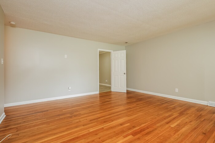 Building Photo - 212 Jean Wells Dr