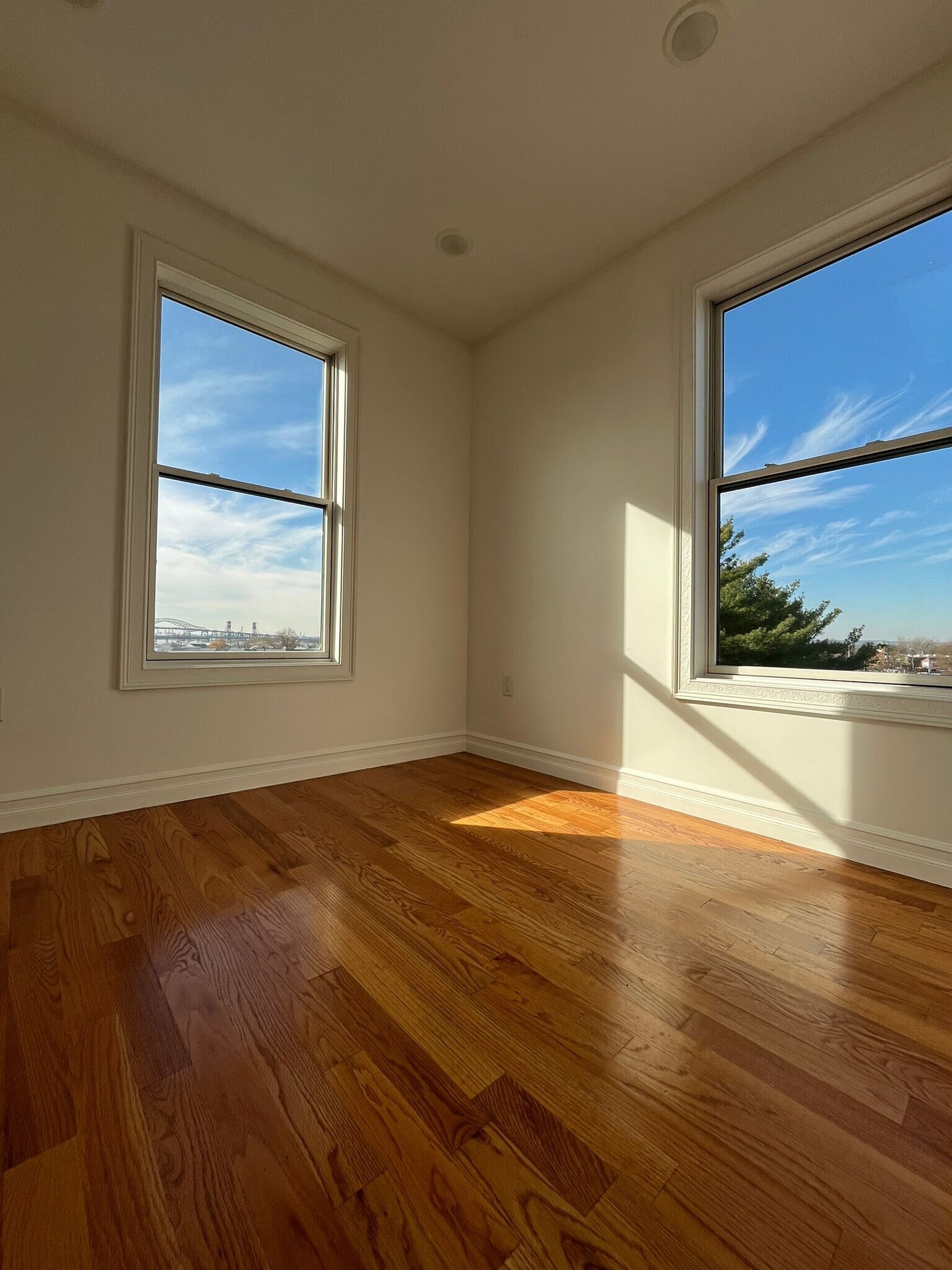 Building Photo - 373 Danforth Ave