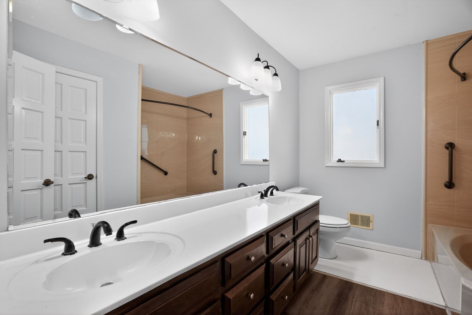 Building Photo - 194 Millbrook Farm Rd