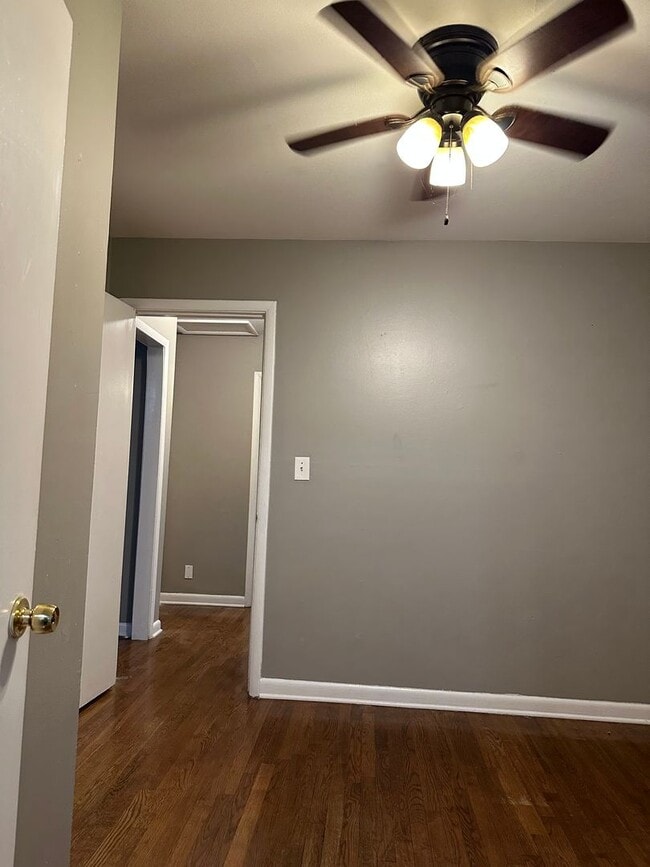 Building Photo - Spacious 4-Bedroom, 2-Bath Home in Quiet Chattanooga Neighborhood