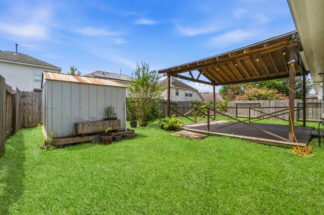 Building Photo - 8203 Loetsch Ridge Way