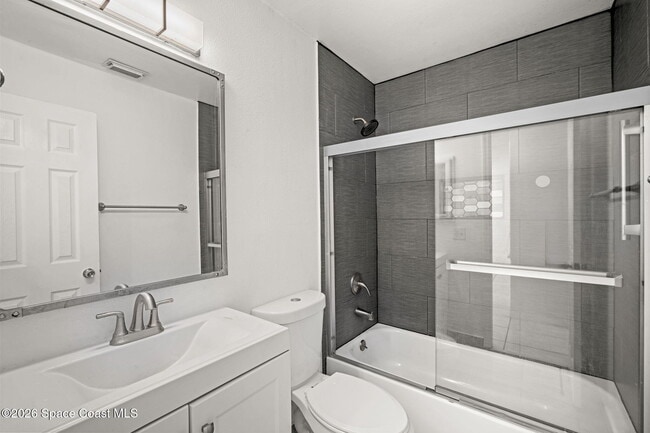 Building Photo - 983 Tacaro Ave SE