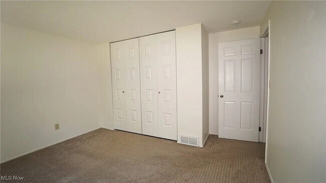 Building Photo - 5907 Sunset Dr