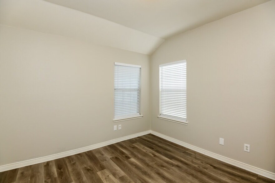 Building Photo - 4605 Birchbend Ln