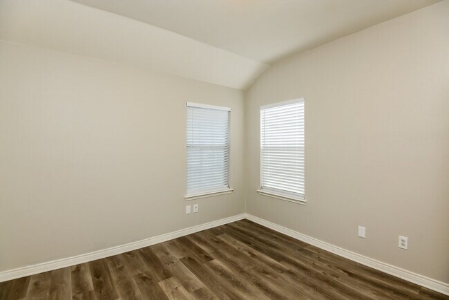 Building Photo - 4605 Birchbend Ln