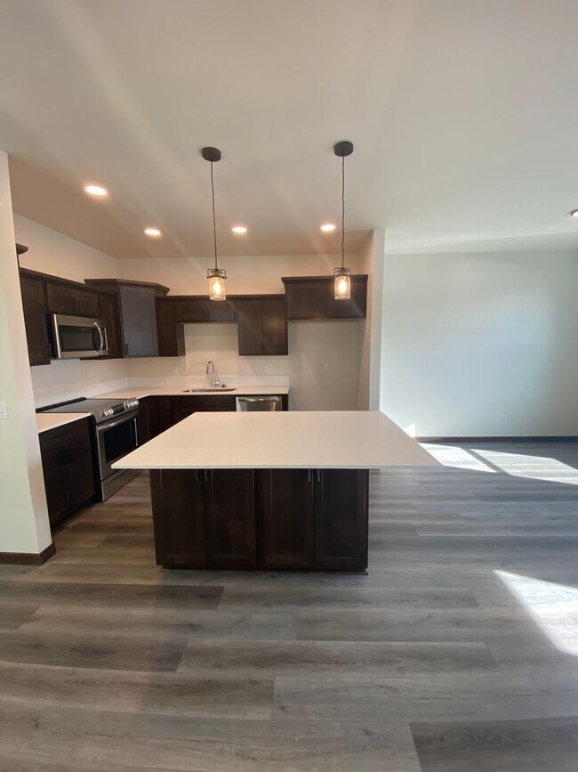 Building Photo - The Villages at River View Ridge