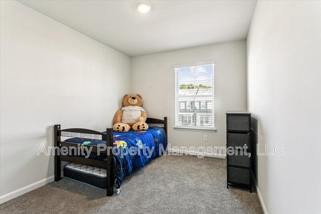 Building Photo - 1529 Stanford Ln