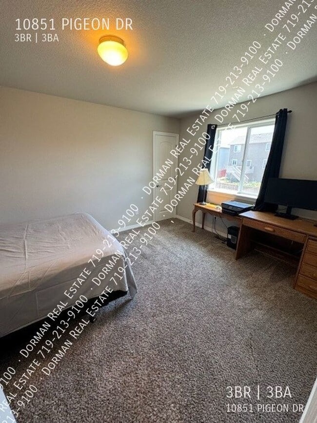Building Photo - 10851 Pigeon Dr