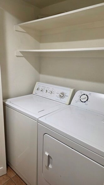 Washer abd Dryer - 1717 E Union Hills Dr