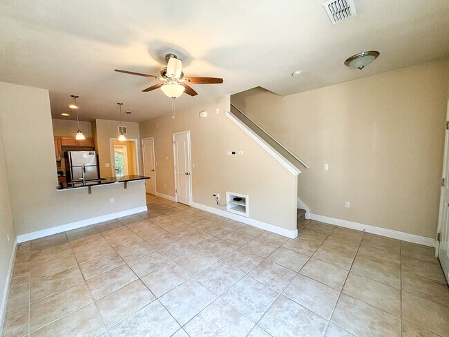 Building Photo - Chase Hollow #40